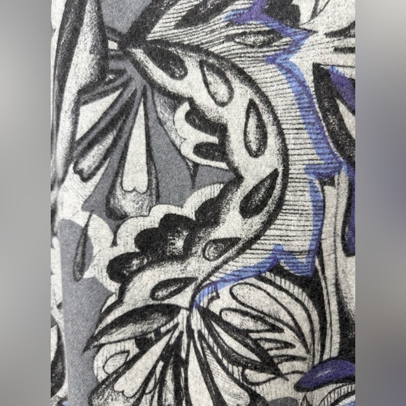 Nordstrom 80" x 27" Large Oblong Scarf Cashmere Graphic Floral Print Fringe - Picture 6 of 9